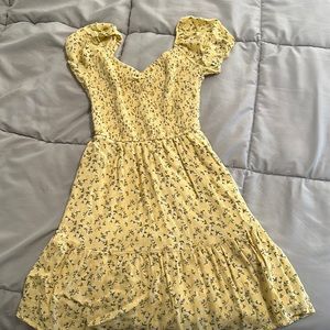 Hollister yellow dress